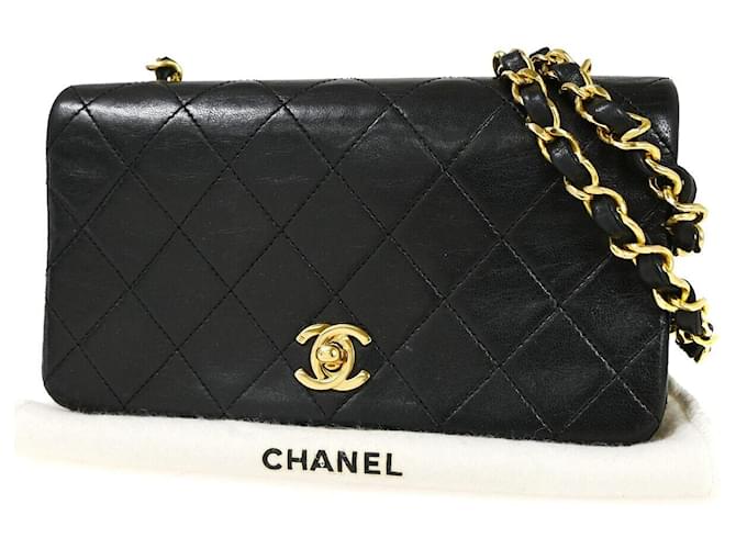 Timeless Chanel Matelassé Black Leather  ref.1110838