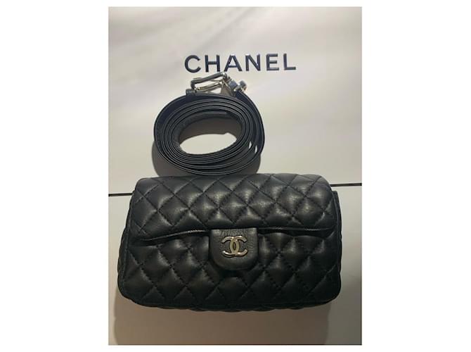 Chanel Bolsos de mano Negro Plata Piel  ref.1111431