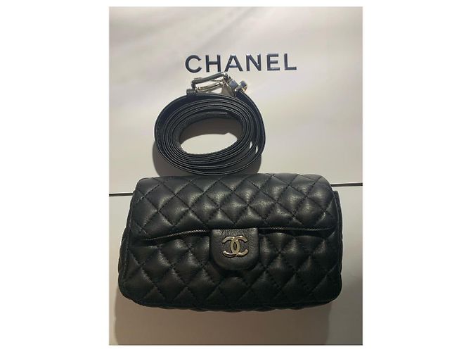 Chanel Sacs à main Noir Argenté