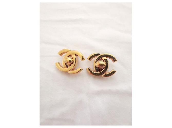 Vintage Chanel Turnlock earrings Golden Metal  ref.1111855