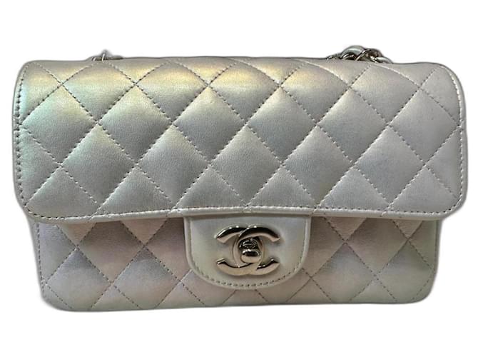 Timeless Chanel Iridescent Ivory Classic Mini Quilted Single Flap White Lambskin  ref.1112213