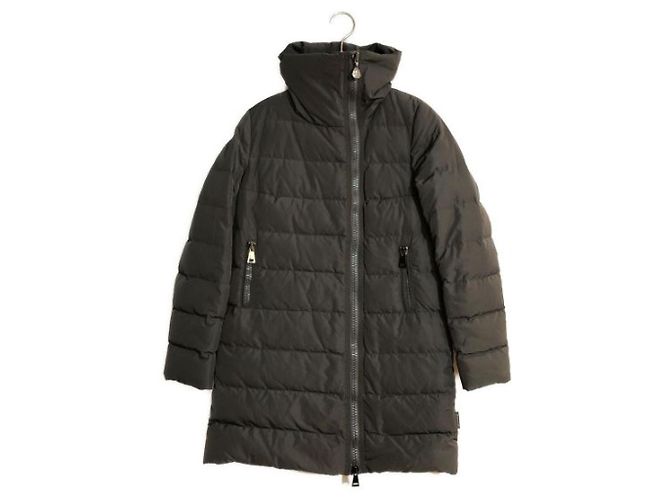 Moncler Daunenmantel Grau