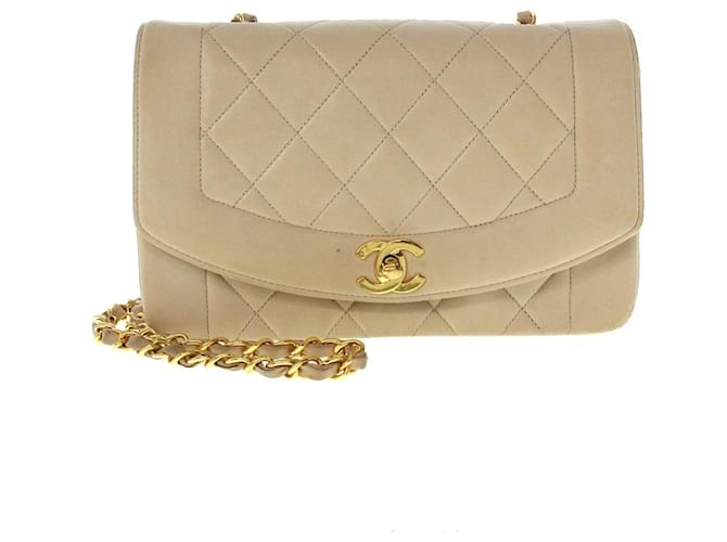 Chanel Diana Bege Couro  ref.1113401