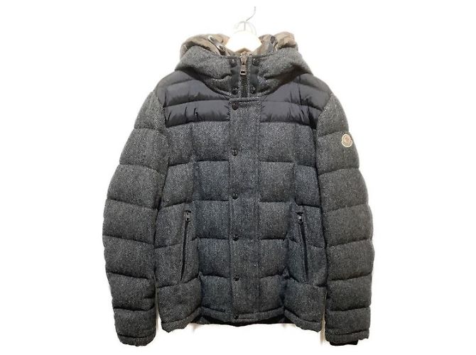 Moncler Men Down Jacket Grey