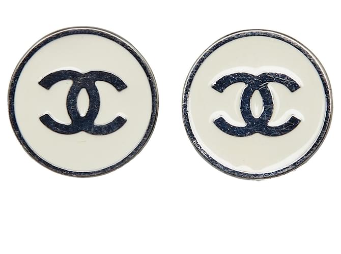 Chanel Silver CC Clip On Earrings Silvery Metal  ref.1115663