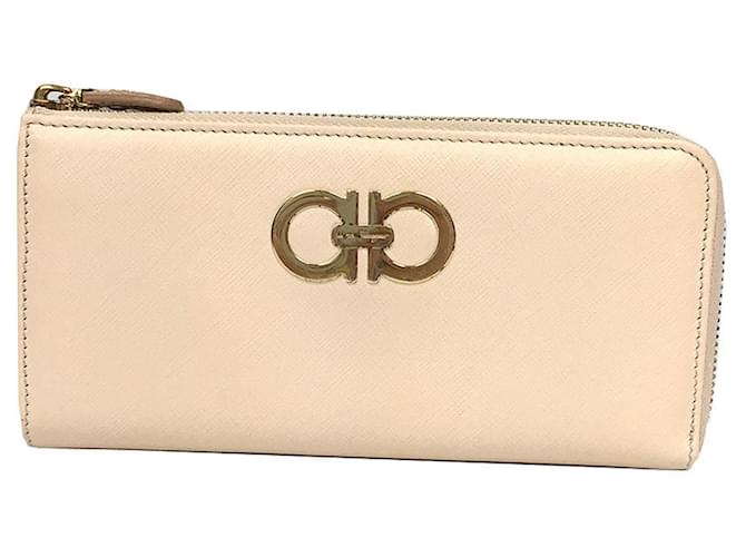 Salvatore Ferragamo Beige Leather  ref.1116346