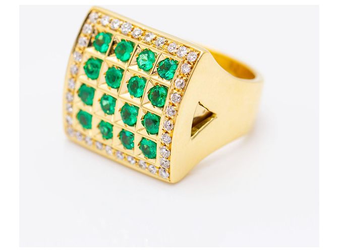 Autre Marque Anillo en Oro con Diamantes y Esmeraldas. Verde