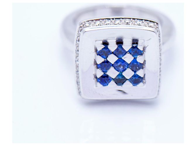 Autre Marque Anel em ouro branco com safiras e diamantes Azul