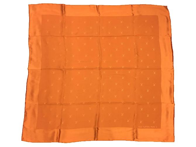 Louis Vuitton Orange Seide  ref.1117369