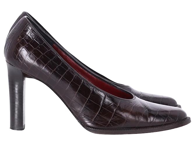 Zapatos de tacón con relieve de cocodrilo Saint Laurent en cuero negro  ref.1118797