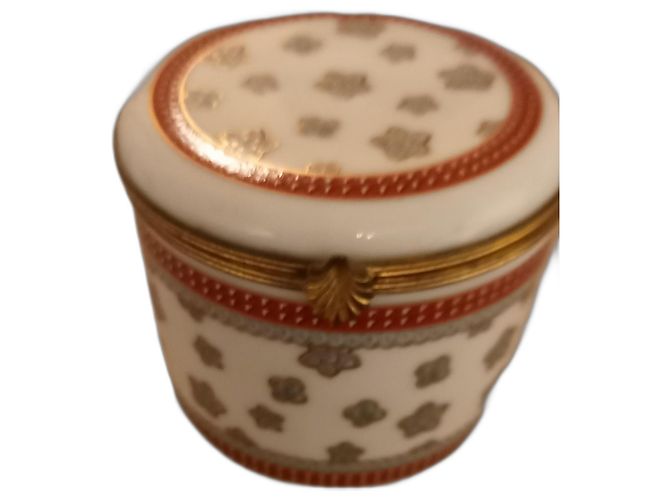 Autre Marque Raynaud porcelain box for Van Cleef & Arpels White