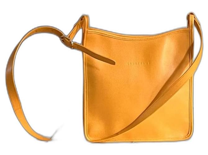 Longchamp Le Foulonne M shoulder bag Yellow Leather  ref.1119116