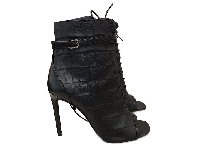 SAINT LAURENT Botas de tornozelo T.EU 38.5 Couro Preto