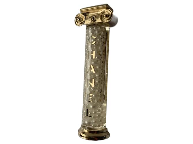 Chanel Pins & Broschen Weiß Golden Metall Perle  ref.1119312