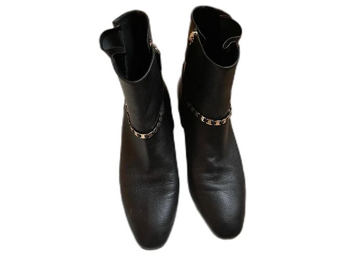 Botines Salvatore Ferragamo de piel marrón oscuro