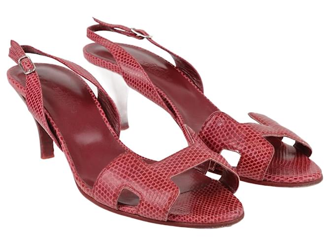 Hermès Sandalias con tira al tobillo de noche roja Cuero  ref.1121155