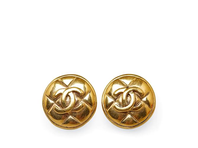 Chanel CC Quilted Clip On Earrings Golden Metal  ref.1121460