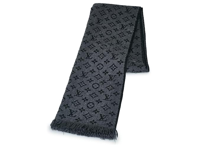 Écharpe Louis Vuitton en laine Logomania grise Tissu  ref.1121564