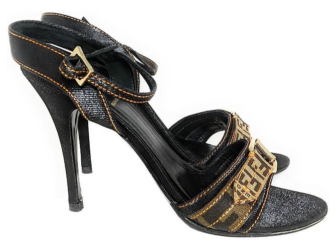 Fendi Leder Pumps Braun 7 cm