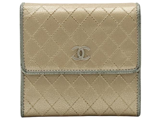Timeless Chanel Bege Couro  ref.1123762