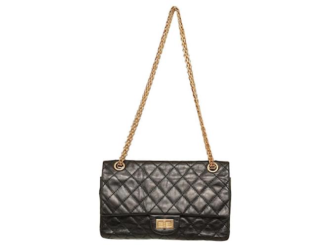 Chanel 2.55 Neuausgabe 225 Gefütterte Flap Bag in Schwarz mit goldfarbener Hardware, klein Leder  ref.1126458