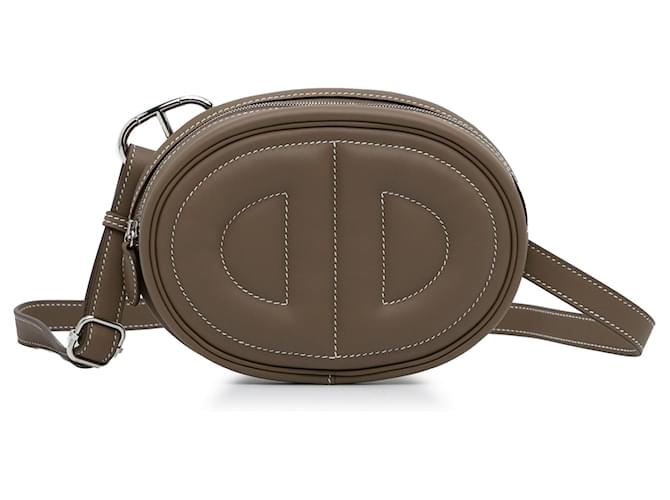 Hermès Hermes Brown Swift dans le sac de ceinture de boucle Cuir Veau façon poulain Marron Taupe  ref.1126662
