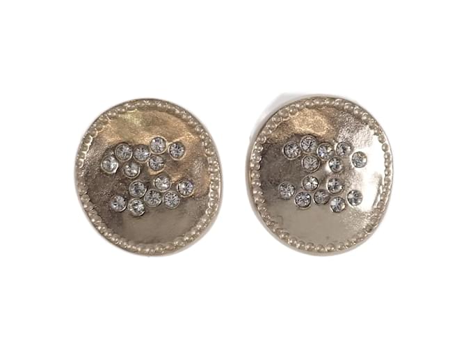 Chanel Runde CC-Ohrringe mit Nieten Golden Metall  ref.1128321