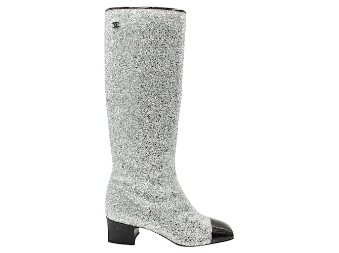 Chanel Sfilata di stivali al ginocchio glitter argento e nero 2017 Metallico  ref.1128571