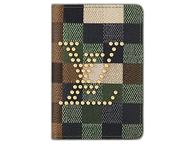 Louis Vuitton LV Pocket Organizer Damouflage Grün Leinwand  ref.1128682