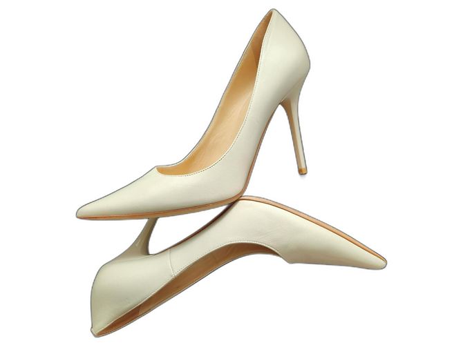 Jimmy Choo High Heels aus Leder beige