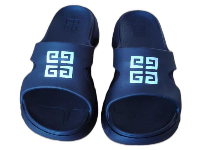 GIVENCHY MARSHMALLOW FLAT SANDALS IN RUBBER Black