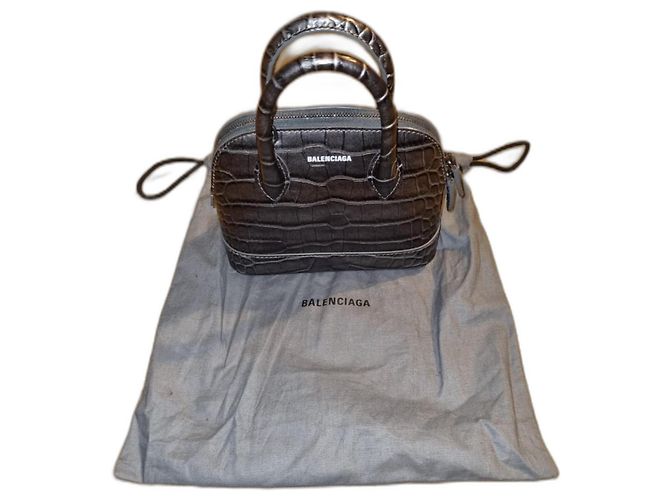 Bolsa de mão Balenciaga em couro cinza