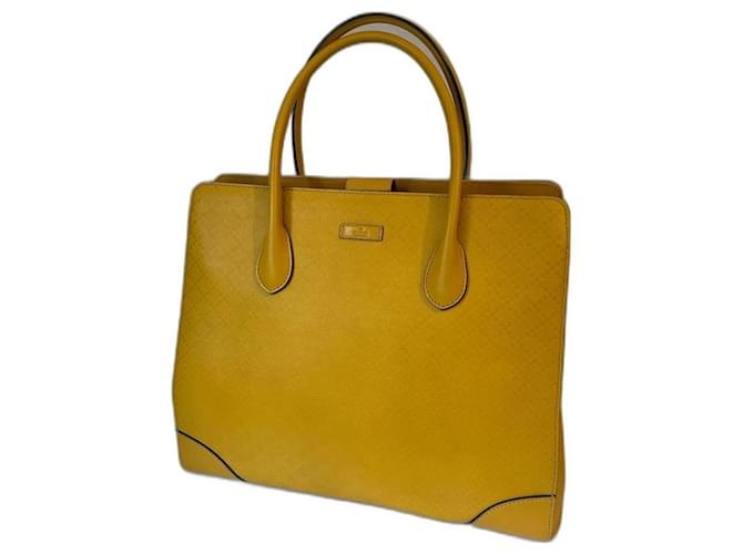 Gucci bag Bright Diamante Yellow Leather  ref.1132404