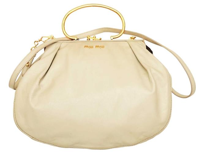 Miu Miu Bolso satchel superior con marco de cuero blanco roto Bolso cruzado con correa Crudo  ref.1132422