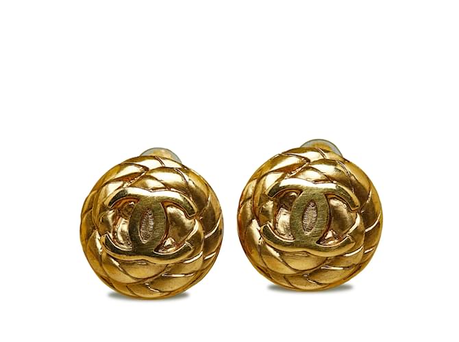 Gold Chanel CC Clip On Earrings Golden Gold-plated  ref.1133997
