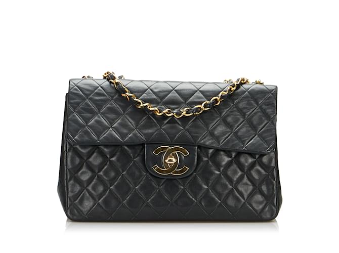 Black Chanel Jumbo Classic Lambskin Maxi Single Flap Shoulder Bag Leather  ref.1134806