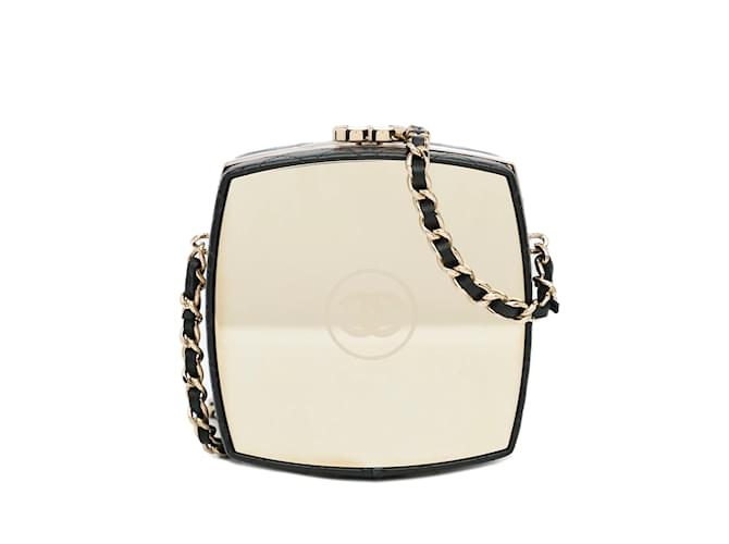 Clutch negro Chanel CC Make-Up Box con bolso bandolera con cadena Cuero  ref.1135889