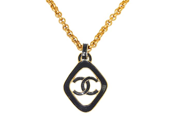 Goldfarbene Halskette mit Chanel-CC-Anhänger Golden Metall  ref.1137094