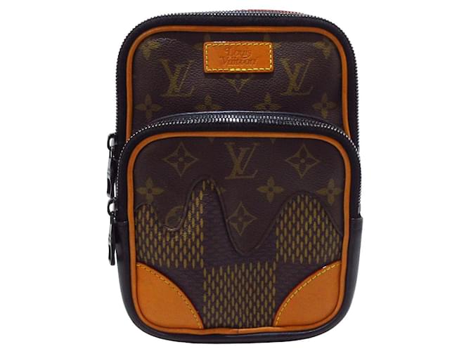 Louis Vuitton Amazon Casta o Lienzo ref.1137482 Joli Closet