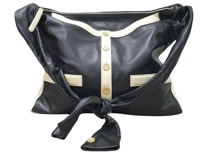 Chanel Large Girl Leather Bag Black  ref.1138446