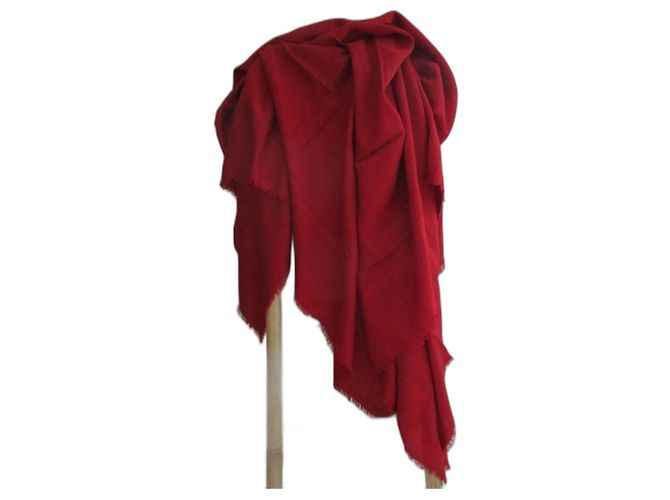 Yves Saint Laurent Stola in seta e cashmere. Rosso 