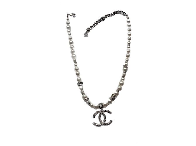 Collar de perlas de Chanel Plata