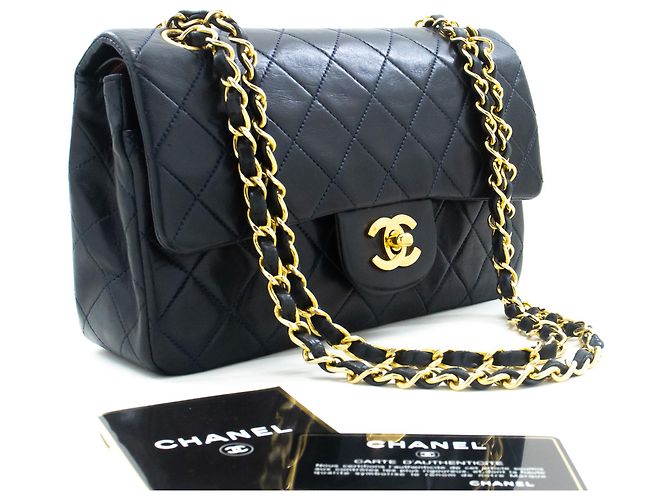 CHANEL NAVY Patta classica foderata 9"Borsa a tracolla con catena Pelle di agnello Blu navy