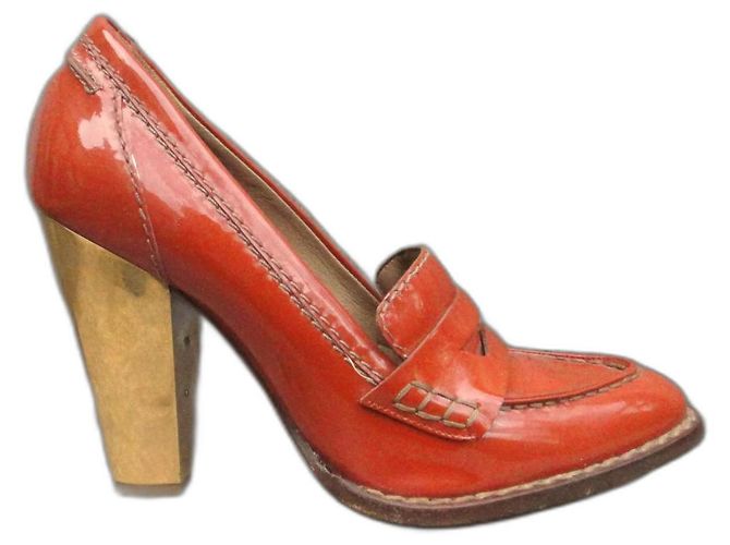 Mocasines de tacón Dolce & Gabbana p 38 Coral