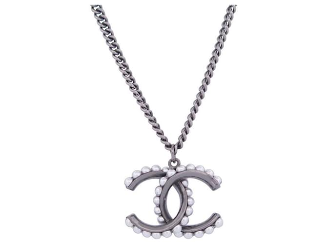 NEW CHANEL NECKLACE CC LOGO PENDANT METAL BEADS RUTHENIUM NECKLACE Silvery  ref.1143145