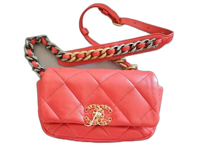 Chanel 19 Coral Leather  ref.1143330