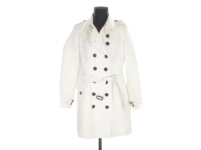 Burberry Trenchcoat White Polyester  ref.1145869