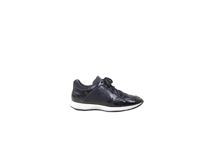 Louis Vuitton Monogram leather sneakers Black  ref.1145901