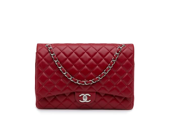Bolsa de ombro com aba Chanel Maxi Classic vermelha forrada de pele de cordeiro Vermelho Couro  ref.1148740