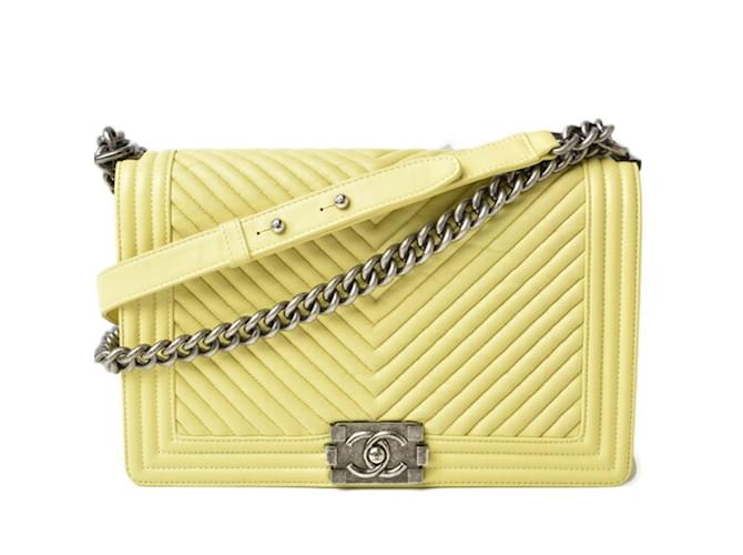VINTAGE シャネル BOY CHANEL 25cm シェブロン イエロー VINTAGE シャネル BOY CHANEL 25cm シェブロン イエロー (CHANEL
